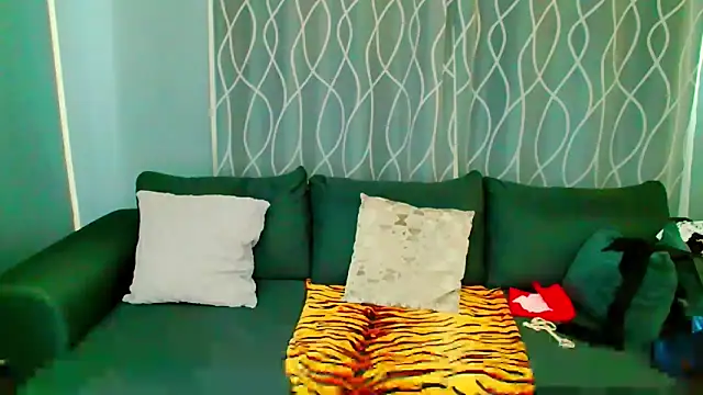 Snapshot of adeleadison chatting on February 22, 6:57 am adeleadison online show from February 22, 6:57 am