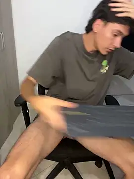 Snapshot of jacknoriz chatting on March 6, 4:41 am jacknoriz online show from March 6, 4:41 am