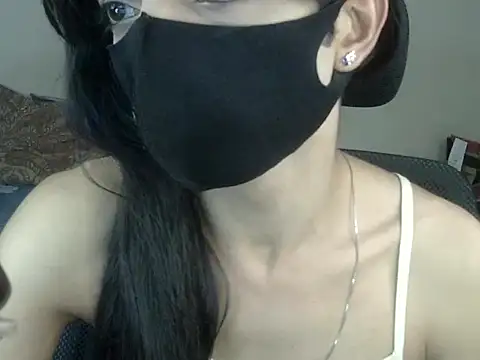 YourCDBitch online show from October 4, 8:07 pm