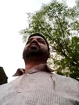 Snapshot of Vij717 chatting on October 20, 6:47 am Vij717 online show from October 20, 6:47 am