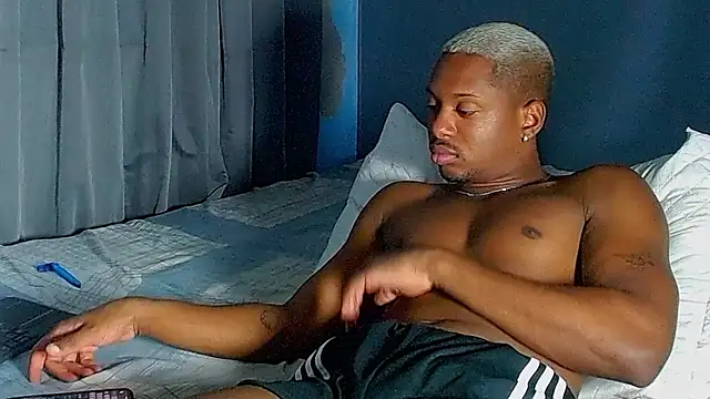 Snapshot of JackBlackone chatting on November 26, 4:35 am JackBlackone online show from November 26, 4:35 am