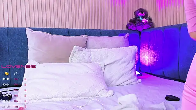 Snapshot of elizabeth_20 chatting on March 6, 10:26 pm elizabeth 20 online show from March 6, 10:26 pm