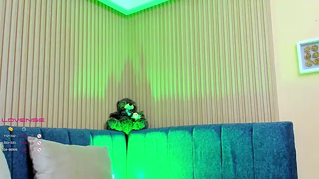 Snapshot of elizabeth_20 chatting on March 17, 7:15 pm elizabeth 20 online show from March 17, 7:15 pm