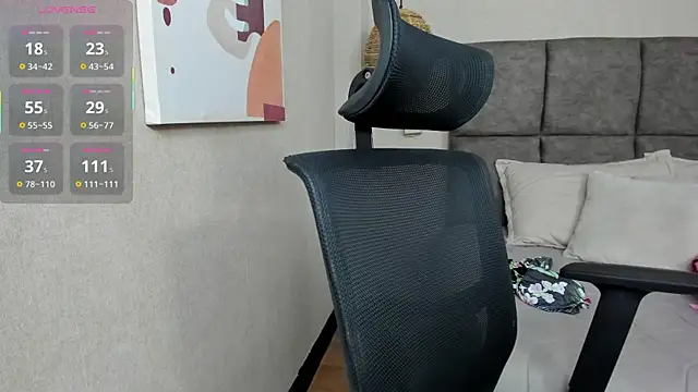 Snapshot of elizabeth_20 chatting on October 1, 7:09 pm elizabeth 20 online show from October 1, 7:09 pm