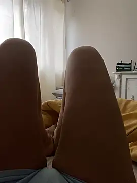 Snapshot of DeboraXporn chatting on November 8, 10:04 am DeboraXporn online show from November 8, 10:04 am