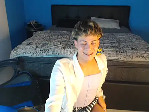 mchissexx online show from October 23, 11:31 am