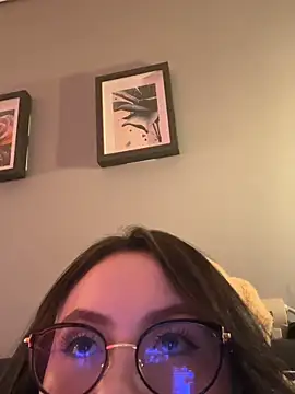 ValentinaOrtiz3 online show from April 22, 10:00 pm