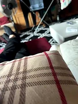 Snapshot of key18cm chatting on October 18, 3:35 pm key18cm online show from October 18, 3:35 pm