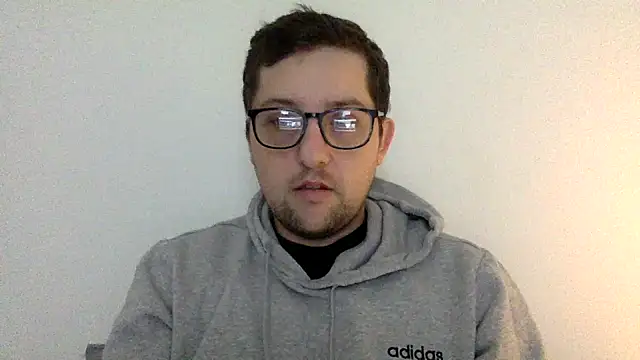 Snapshot of Milflover96 chatting on February 15, 4:34 pm Milflover96 online show from February 15, 4:34 pm