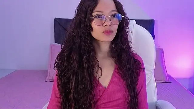 Snapshot of sara_sharma_ chatting on September 11, 1:22 pm sara sharma online show from September 11, 1:22 pm