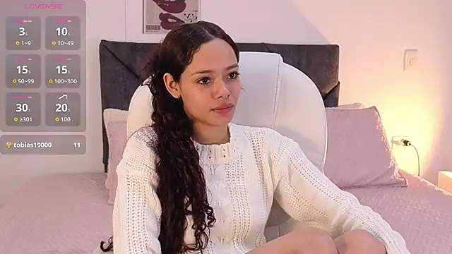 Snapshot of sara_sharma_ chatting on September 27, 3:50 pm sara sharma online show from September 27, 3:50 pm