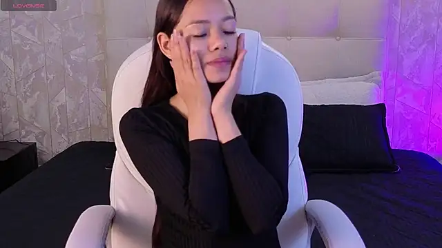 Snapshot of sara_sharma_ chatting on October 7, 12:46 pm sara sharma online show from October 7, 12:46 pm