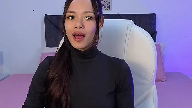 Snapshot of sara_sharma_ chatting on November 13, 4:28 pm sara sharma online show from November 13, 4:28 pm