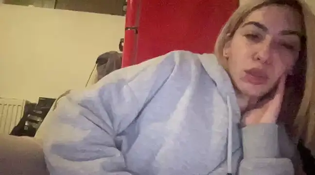 sarrah rossy online show from February 10, 9:58 pm