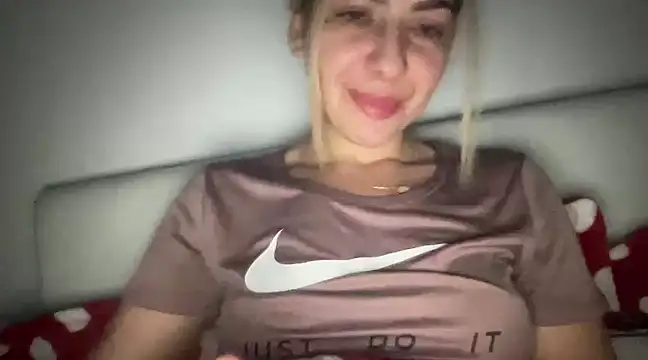 sarrah rossy online show from February 16, 1:03 am