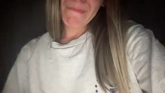 sarrah rossy online show from September 16, 8:32 pm