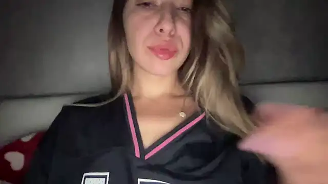 sarrah rossy online show from November 29, 11:19 pm