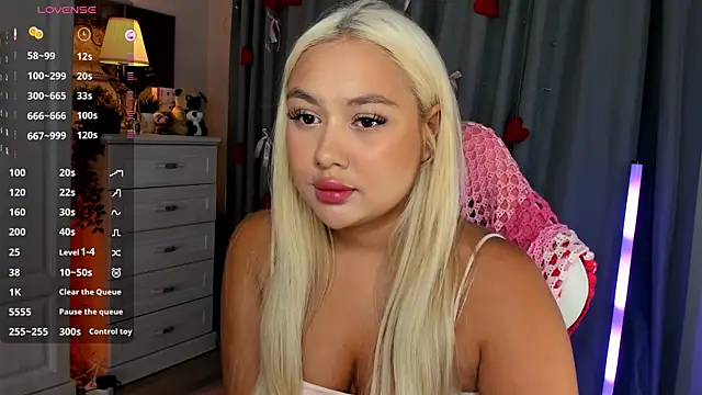  Loneve   online show from April 22, 3:13 pm