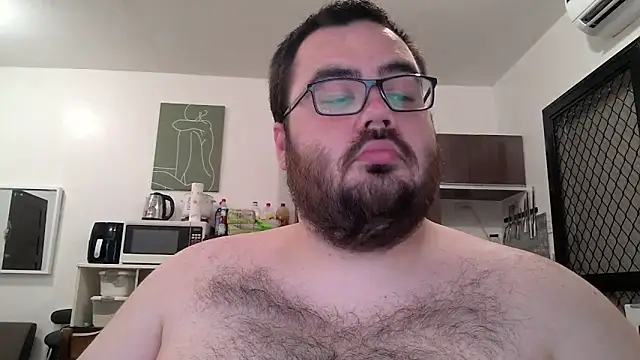 Snapshot of alexxxbear chatting on February 16, 2:09 am alexxxbear online show from February 16, 2:09 am