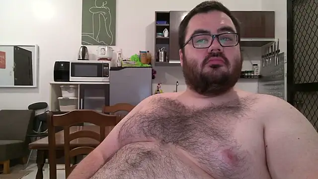 Snapshot of alexxxbear chatting on February 17, 7:47 am alexxxbear online show from February 17, 7:47 am