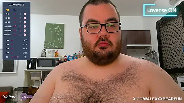 Snapshot of alexxxbear chatting on March 14, 6:39 pm alexxxbear online show from March 14, 6:39 pm