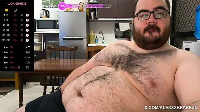 Snapshot of alexxxbear chatting on September 14, 8:30 pm alexxxbear online show from September 14, 8:30 pm