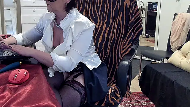 Snapshot of Chanel_Noire chatting on March 12, 4:13 pm Chanel Noire online show from March 12, 4:13 pm