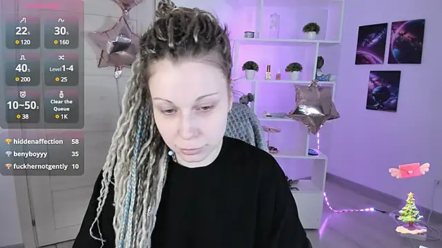 HoneySallyMoore online show from December 8, 8:58 pm