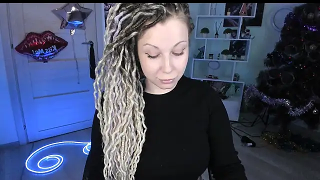 HoneySallyMoore online show from January 16, 1:42 am