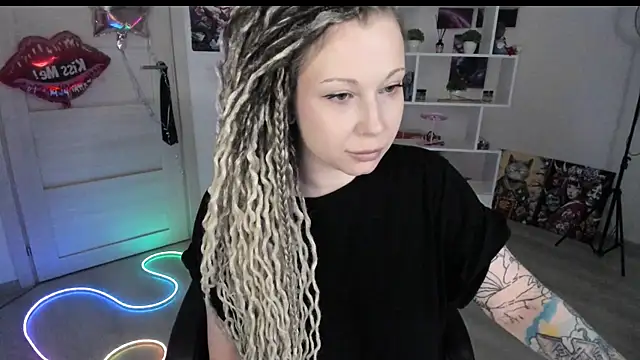 HoneySallyMoore online show from March 25, 3:07 pm