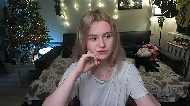 Alexa Pirs online show from January 13, 1:49 pm