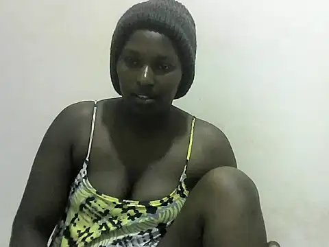 Snapshot of FudgeBabe chatting on February 17, 8:36 pm FudgeBabe online show from February 17, 8:36 pm