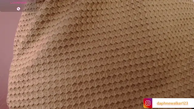 Daphnewalker   online show from March 27, 11:26 pm