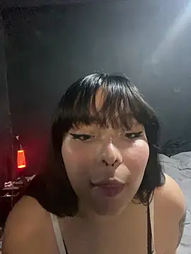 Snapshot of Solo_yoss chatting on February 12, 5:15 am Solo yoss online show from February 12, 5:15 am