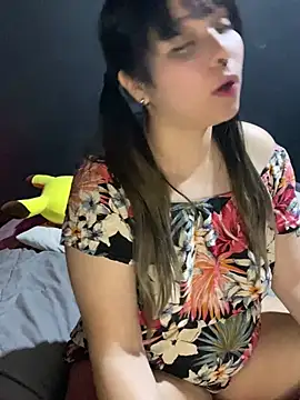 Snapshot of Solo_yoss chatting on March 8, 4:45 am Solo yoss online show from March 8, 4:45 am