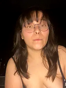 Snapshot of Solo_yoss chatting on September 19, 5:09 am Solo yoss online show from September 19, 5:09 am