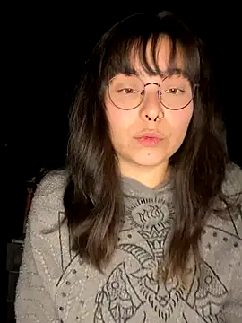 Snapshot of Solo_yoss chatting on October 15, 6:13 am Solo yoss online show from October 15, 6:13 am