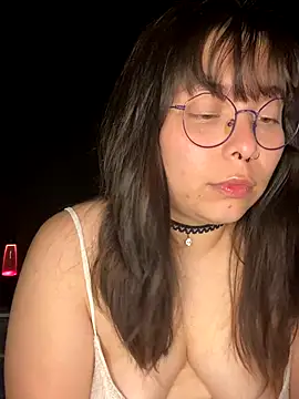 Snapshot of Solo_yoss chatting on October 16, 6:25 am Solo yoss online show from October 16, 6:25 am