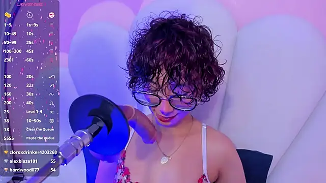 Snapshot of linda_sofi__ chatting on March 16, 7:49 pm linda sofi online show from March 16, 7:49 pm
