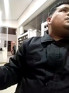 Snapshot of oscarshow24 chatting on February 27, 2:10 am oscarshow24 online show from February 27, 2:10 am