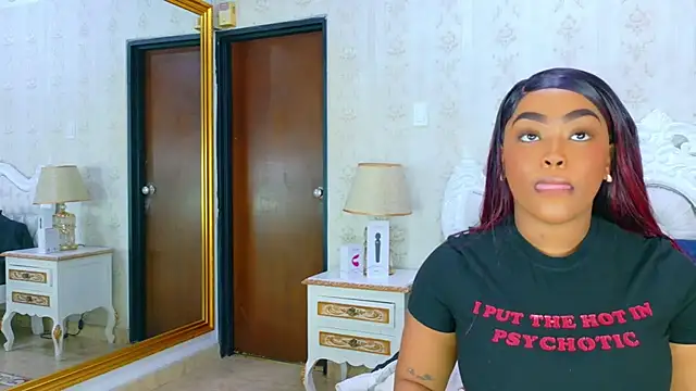 TianahGlow online show from November 19, 8:20 pm