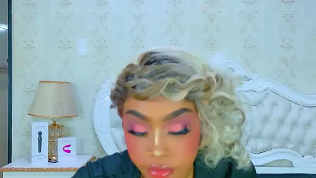 TianahGlow online show from February 14, 6:48 pm