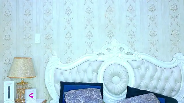 TianahGlow online show from February 23, 8:39 pm