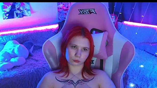 Snapshot of Little_kitsune1707 chatting on March 13, 11:05 pm Little kitsune1707 online show from March 13, 11:05 pm