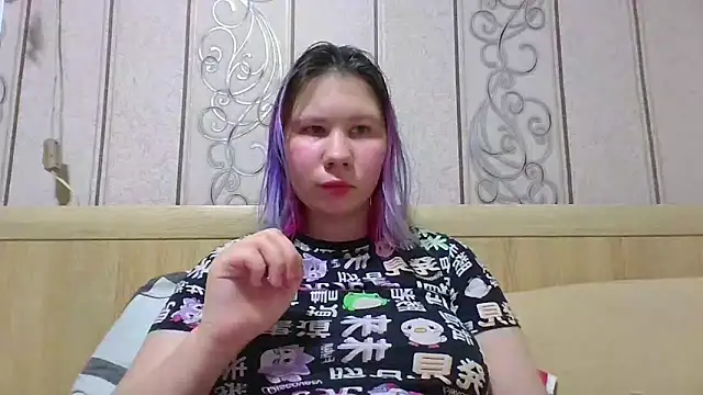 Snapshot of Little_kitsune1707 chatting on September 24, 5:49 pm Little kitsune1707 online show from September 24, 5:49 pm