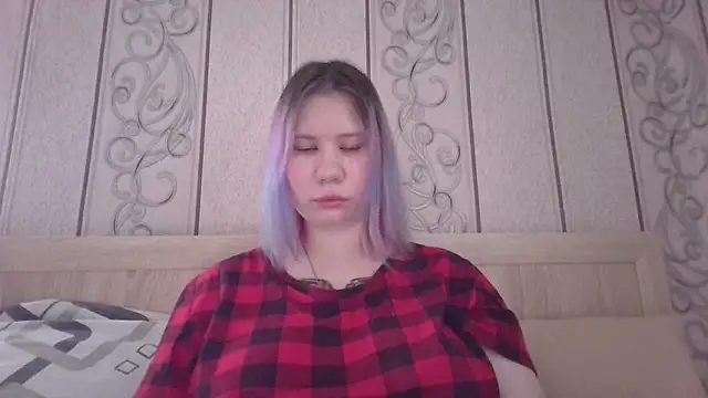 Snapshot of Little_kitsune1707 chatting on September 25, 10:19 am Little kitsune1707 online show from September 25, 10:19 am