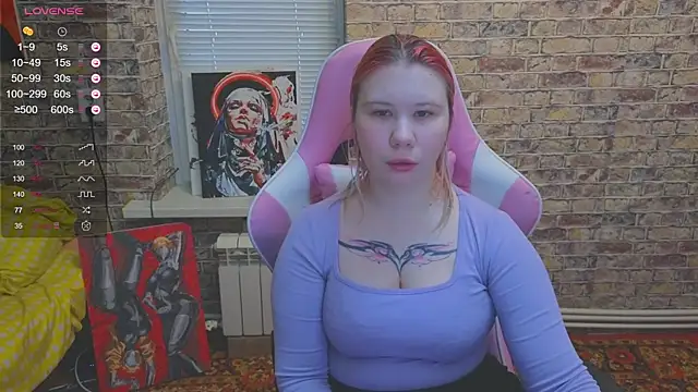 Snapshot of Little_kitsune1707 chatting on November 22, 6:45 am Little kitsune1707 online show from November 22, 6:45 am