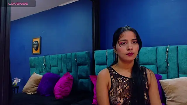 Snapshot of MariamLaraa chatting on March 1, 2:23 pm MariamLaraa online show from March 1, 2:23 pm