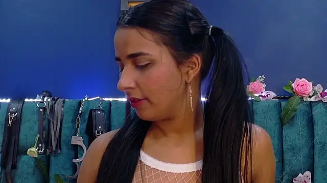 Snapshot of MariamLaraa chatting on March 21, 2:29 pm MariamLaraa online show from March 21, 2:29 pm