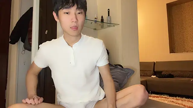 Snapshot of Brian_Stars chatting on December 16, 11:15 am Brian Stars online show from December 16, 11:15 am